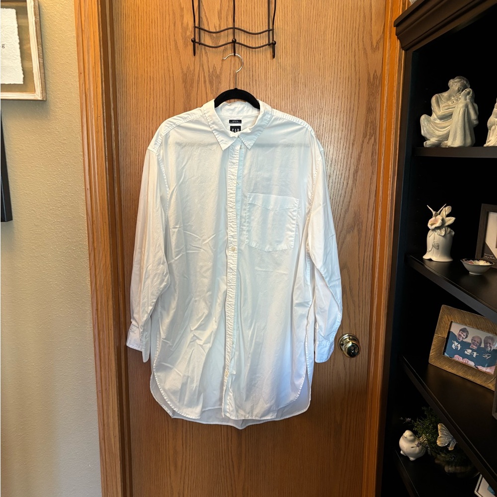 GAP White Casual Button Down Shirt Relaxed Fit, Tunic Length